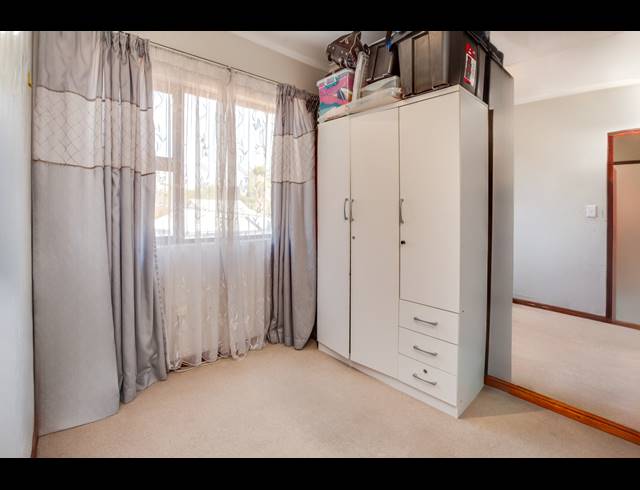 3 BEDROOM HOUSE FOR SALE IN DOUGLASDALE